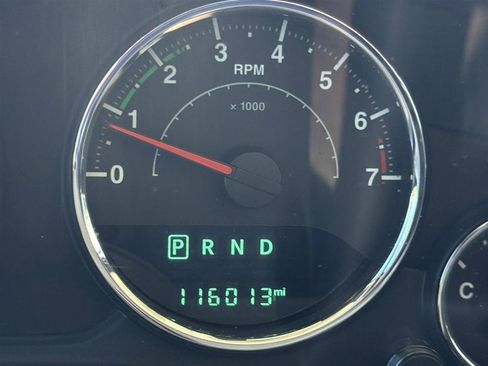 Used 2017 Jeep Wrangler Unlimited Sahara w/ Connectivity Group AWD/4WD image 17