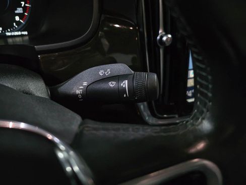 Used 2018 Volvo S90 T6 Momentum w/ Momentum Plus Package image 25