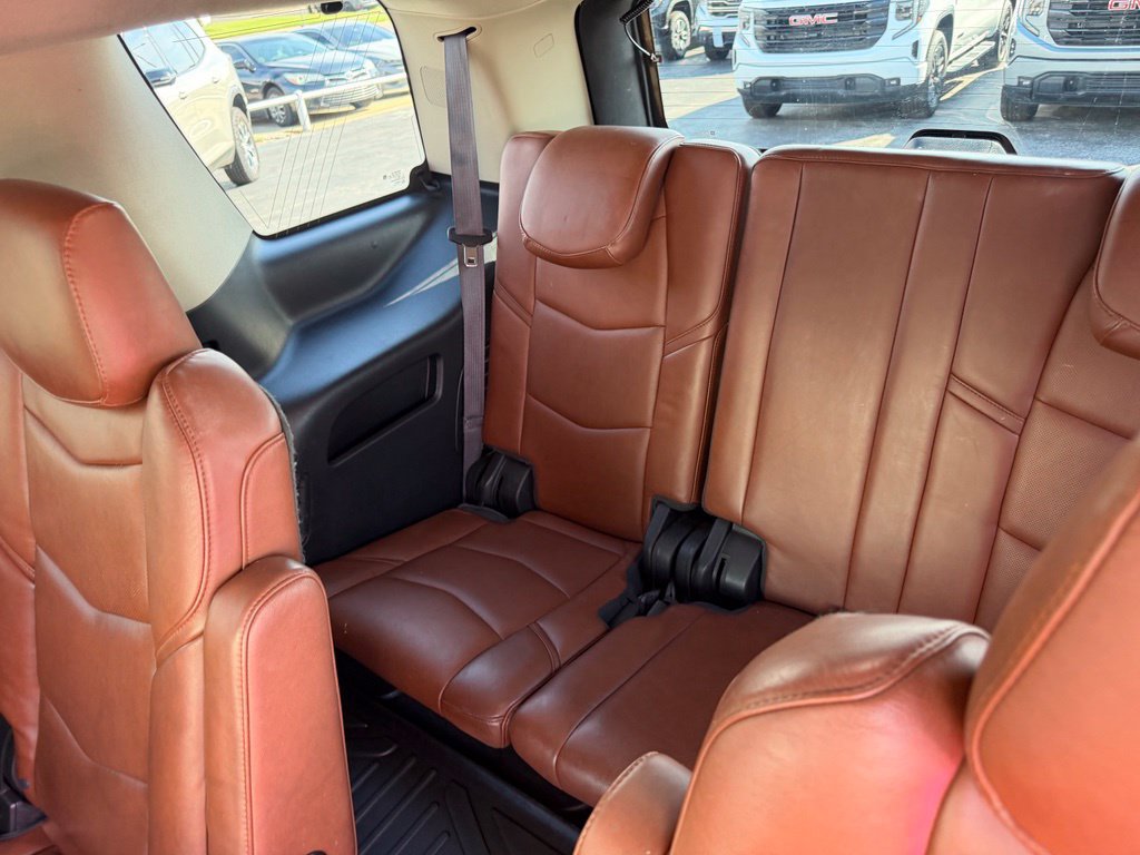 Used 2016 Cadillac Escalade Luxury RWD image 22