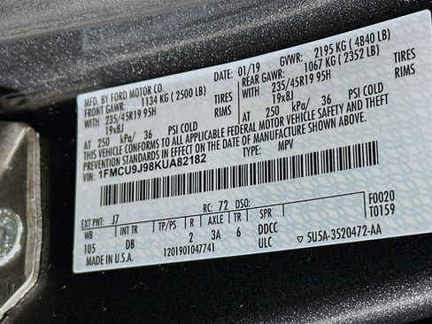 Used 2019 Ford Escape Titanium image 12