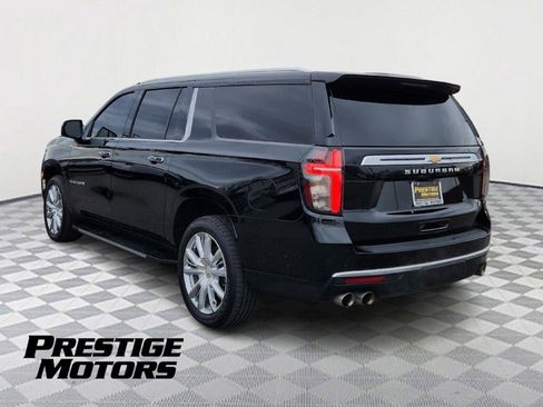 Used 2023 Chevrolet Suburban High Country w/ Advanced Technology Package AWD/4WD image 5