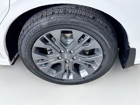 New 2026 Honda Odyssey Touring image 41