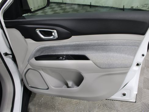Used 2022 Jeep Compass Latitude AWD/4WD image 26