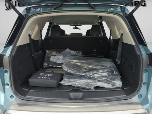 New 2026 Nissan Pathfinder SL FWD image 17