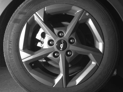 Used 2025 Kia K4 LXS image 15