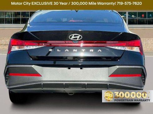 New 2025 Hyundai Elantra SE image 10