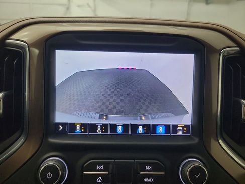 Used 2020 Chevrolet Silverado 2500 High Country image 24