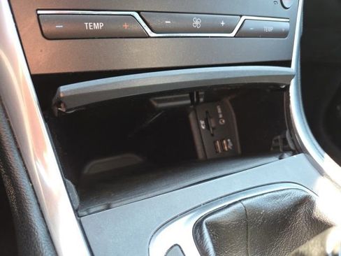 Used 2015 Ford Edge Titanium w/ Canadian Touring Package AWD/4WD image 18