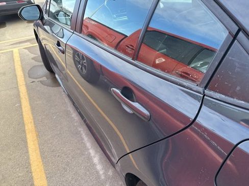 Used 2023 Toyota Corolla LE image 28