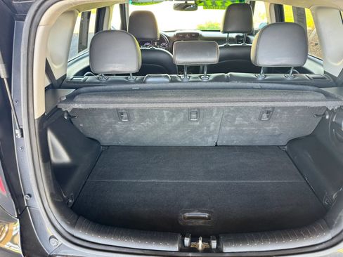 Used 2018 Kia Soul ! FWD image 19