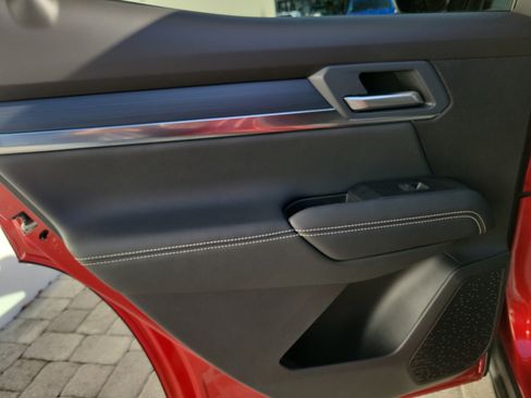 New 2027 GMC Terrain Elevation FWD image 11