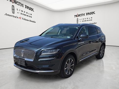 Used 2022 Lincoln Nautilus FWD w/ Premium Package image 1