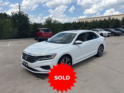Used 2021 Volkswagen Passat 2.0T SE
