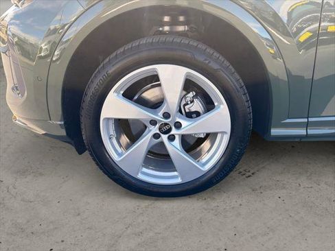 New 2025 Audi Q5 Premium Plus image 9