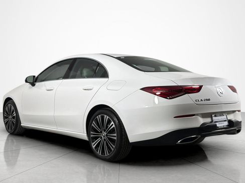 Used 2023 Mercedes-Benz CLA 250 image 3