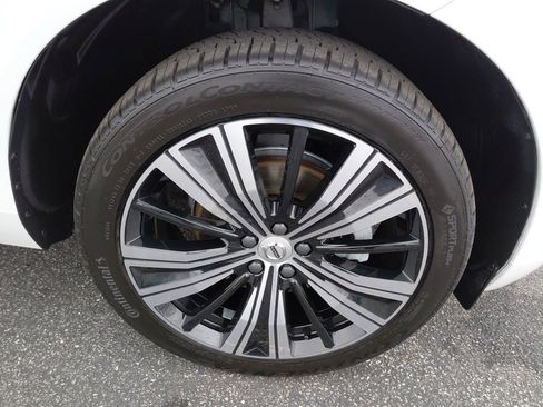 Used 2022 Volvo XC60 B5 Inscription w/ Advanced Package image 17