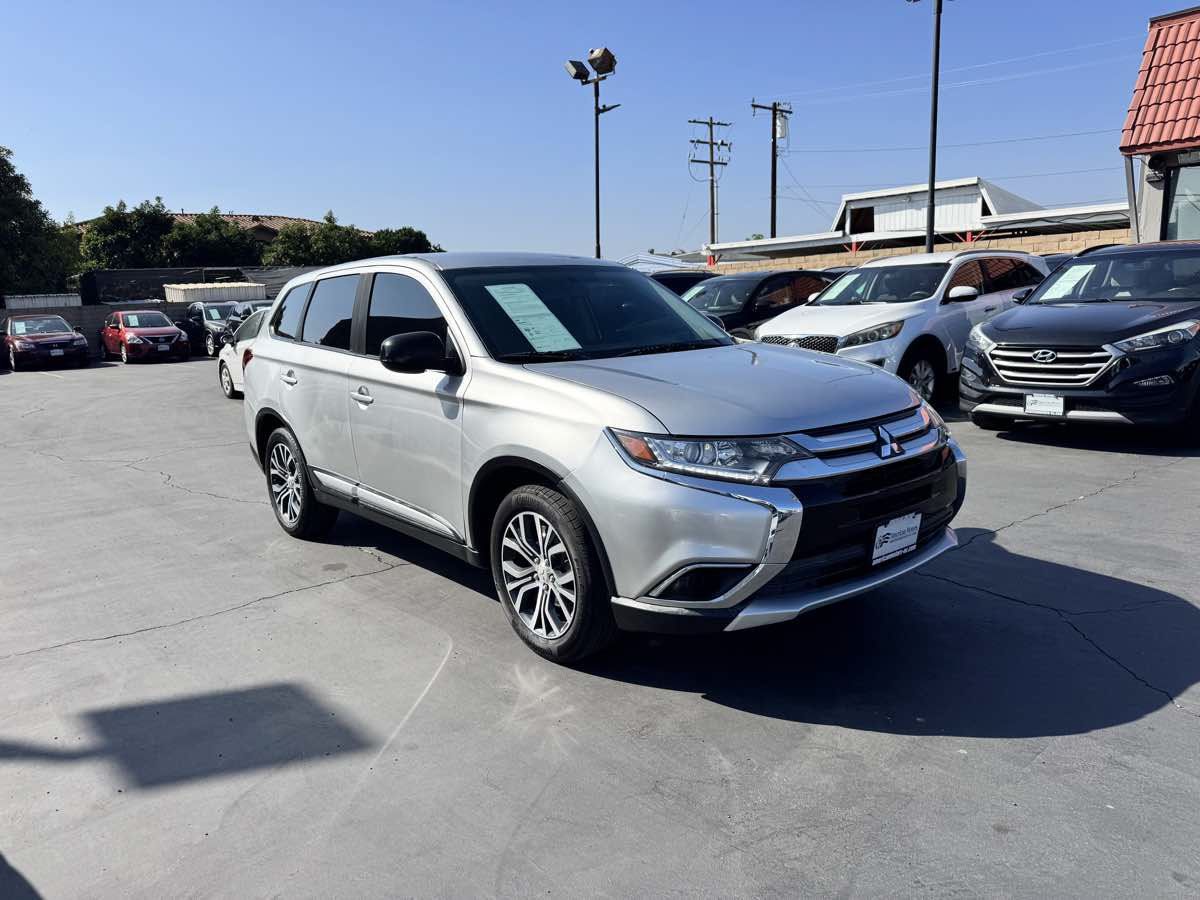 Used 2018 Mitsubishi Outlander ES FWD image 8