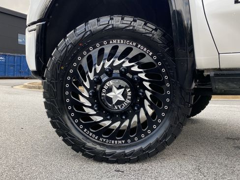 Used 2025 GMC Sierra 3500 Denali Ultimate image 17