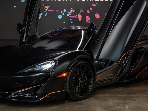 Used 2020 McLaren 600LT Spider RWD image 2