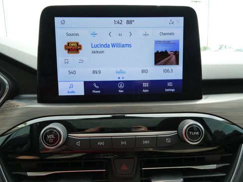 Used 2020 Ford Escape Titanium AWD/4WD image 31