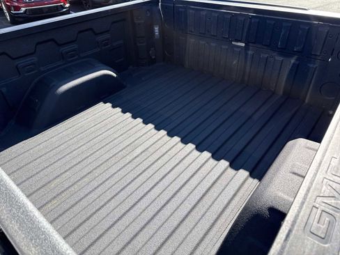 Used 2024 GMC Sierra 1500 SLT w/ SLT Premium Plus Package image 27