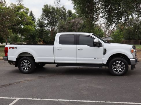 Used 2022 Ford F250 Lariat w/ Lariat Ultimate Package AWD/4WD image 3