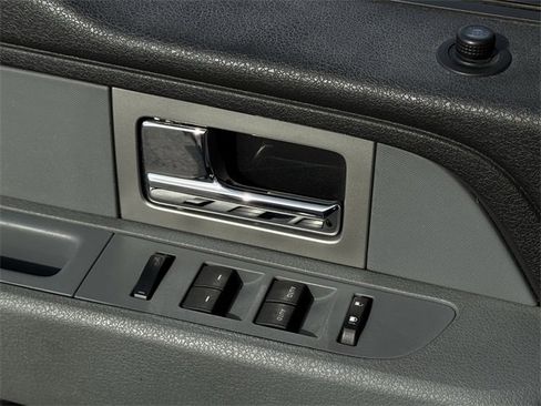 Used 2011 Ford F150 XLT w/ XLT Convenience Pkg image 21