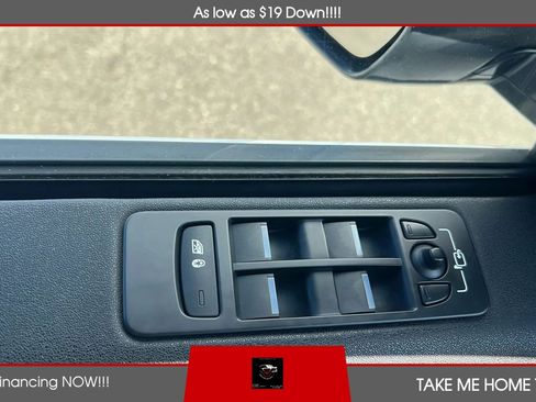 Used 2016 Land Rover Discovery Sport SE image 19