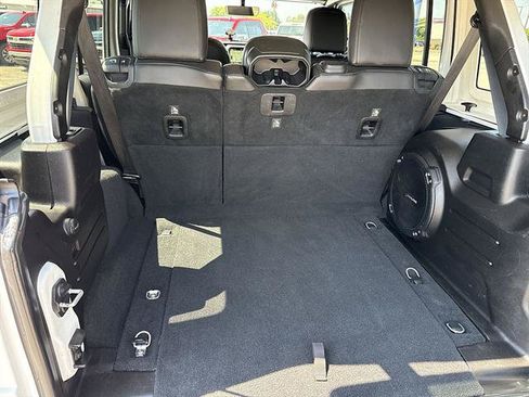 Used 2018 Jeep Wrangler Unlimited Sahara w/ Dual Top Group AWD/4WD image 50