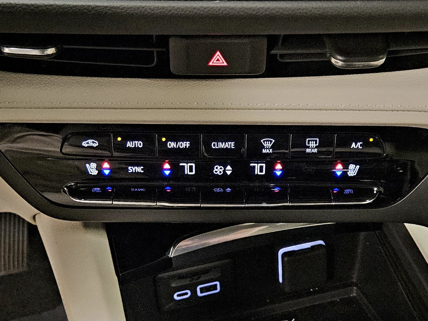Used 2023 Buick Envision Avenir AWD/4WD image 45