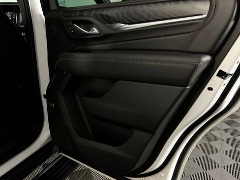 Used 2024 GMC Yukon Denali image 33