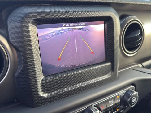 Certified 2020 Jeep Wrangler Willys image 22