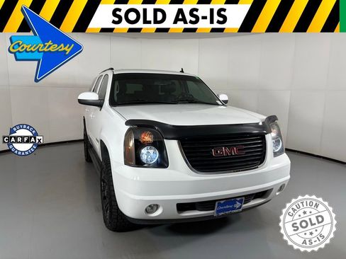 Used 2011 GMC Yukon SLE image 1