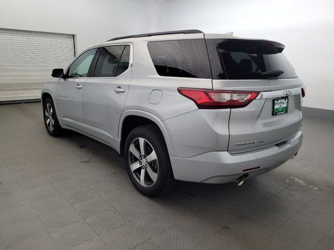 Used 2019 Chevrolet Traverse LT w/ LT Premium Package AWD/4WD image 5