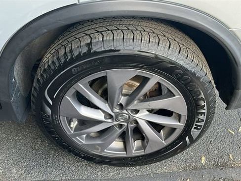 Used 2016 Nissan Rogue SL w/ SL Premium Package AWD/4WD image 30