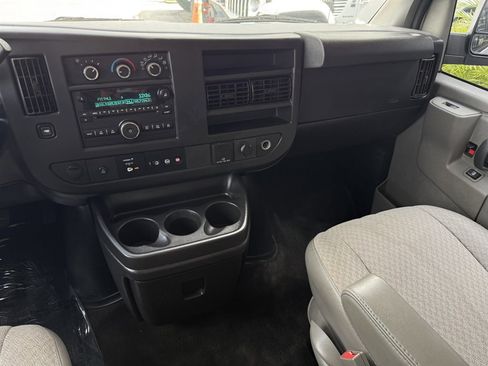 Used 2017 Chevrolet Express 3500 LT w/ LT Preferred Equipment Group RWD image 21