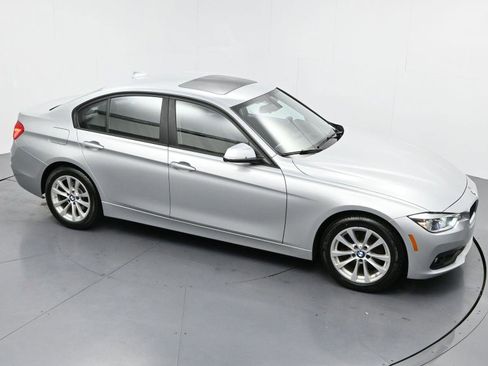Used 2018 BMW 320i xDrive Sedan w/ Convenience Package AWD/4WD image 34