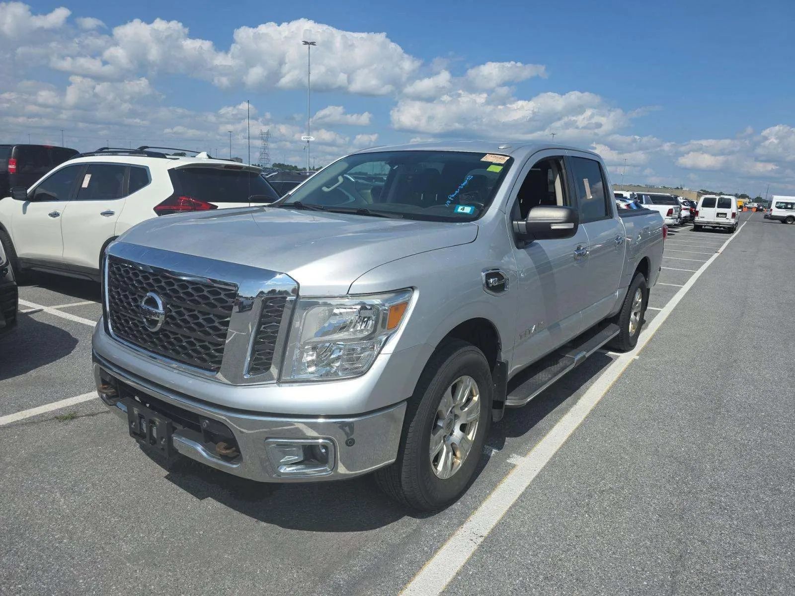 Used 2017 Nissan Titan SV AWD/4WD image 1