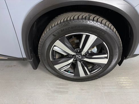 Used 2022 Nissan Rogue Platinum w/ Head-Up Display Package FWD image 9