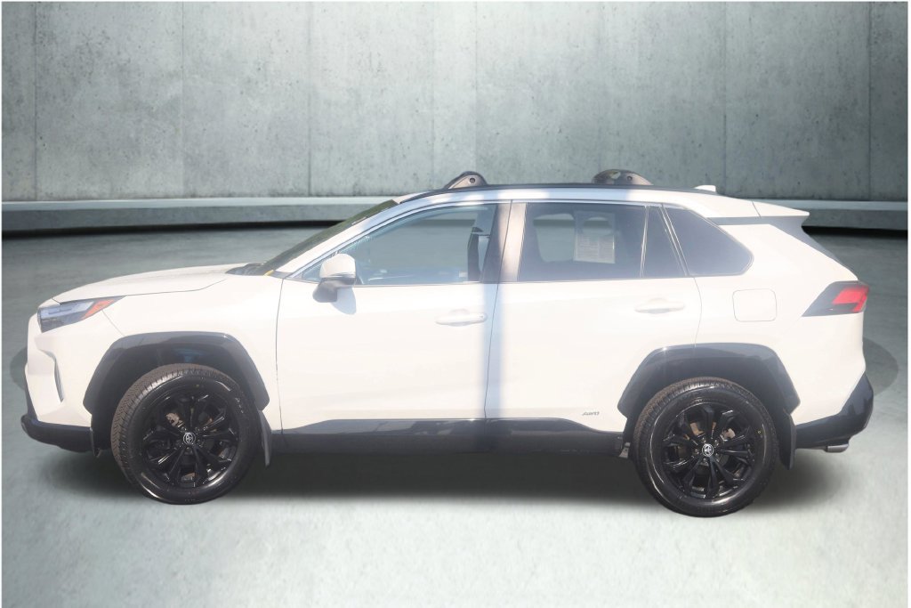Certified 2022 Toyota RAV4 SE w/ Convenience Package AWD/4WD image 31