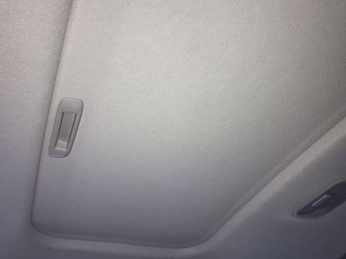 Used 2025 Hyundai Venue SEL image 21