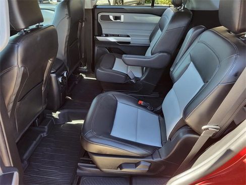 Used 2023 Ford Explorer XLT w/ Equipment Group 202A image 13