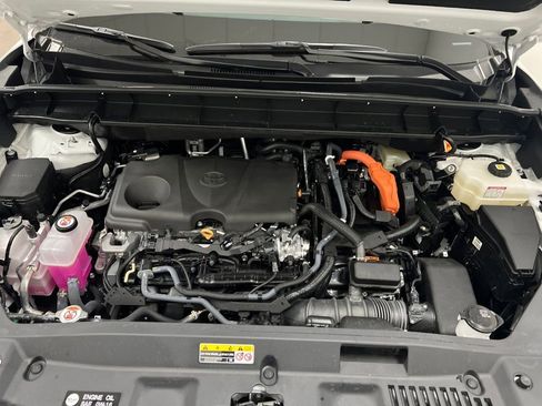 Used 2025 Toyota Highlander XLE image 24