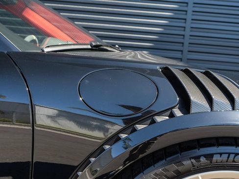 Used 2018 Porsche 911 GT2 RS RWD image 17
