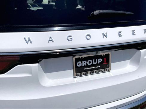 Used 2024 Jeep Wagoneer L Series II RWD image 29