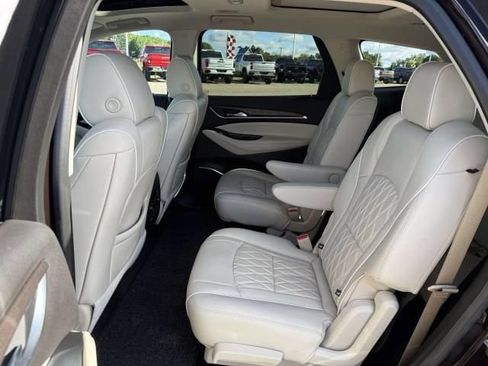 Used 2023 Buick Enclave Avenir w/ Avenir Technology Package AWD/4WD image 16