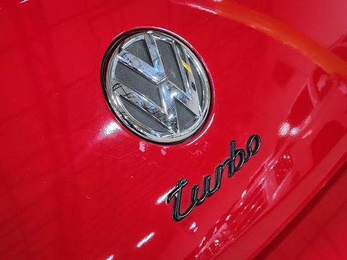 Used 2013 Volkswagen Beetle 2.0T image 25