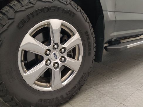 Used 2018 Ford F150 XLT w/ Equipment Group 302A Luxury AWD/4WD image 31