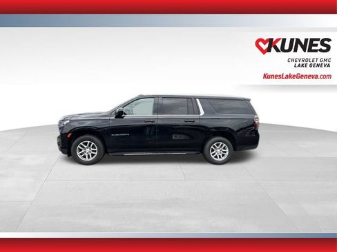 Used 2024 Chevrolet Suburban LT AWD/4WD image 9