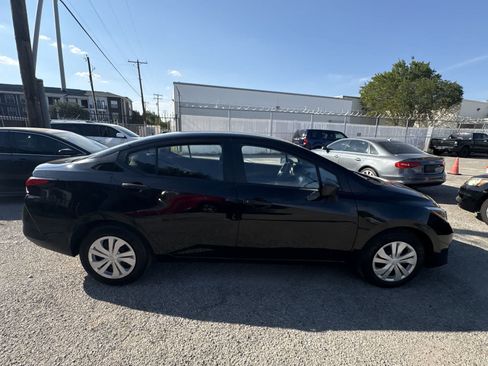 Used 2025 Nissan Versa S FWD image 7
